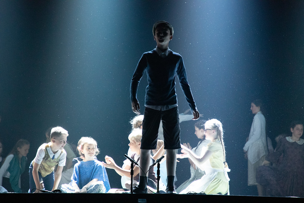 2BEEZ Junior performers
